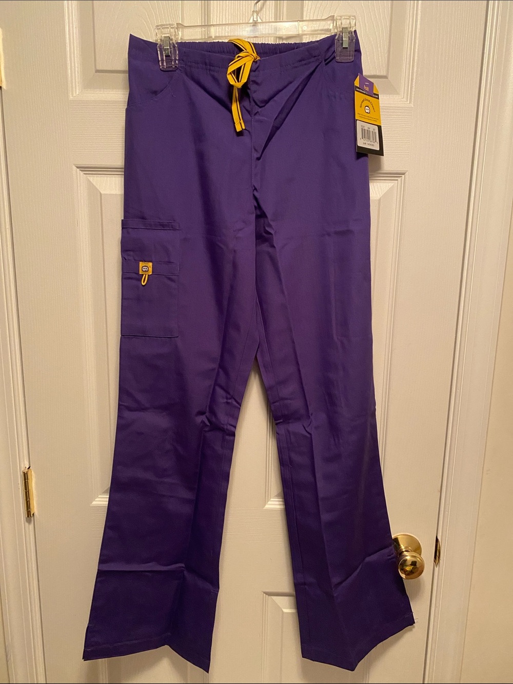 WonderWink Women’s Grape Flare Leg Scrub Pants…size XS Tall